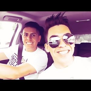 Meet your Posher, Efrain